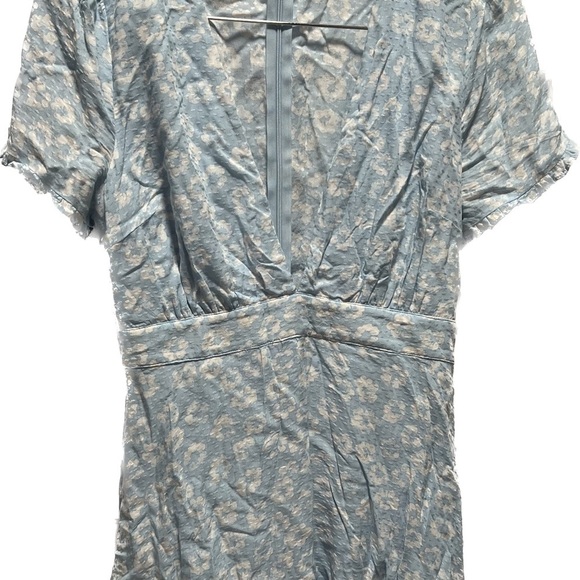 Gorgeous pastel blue & white Lulus mid thigh dress (D1) - Picture 3 of 8